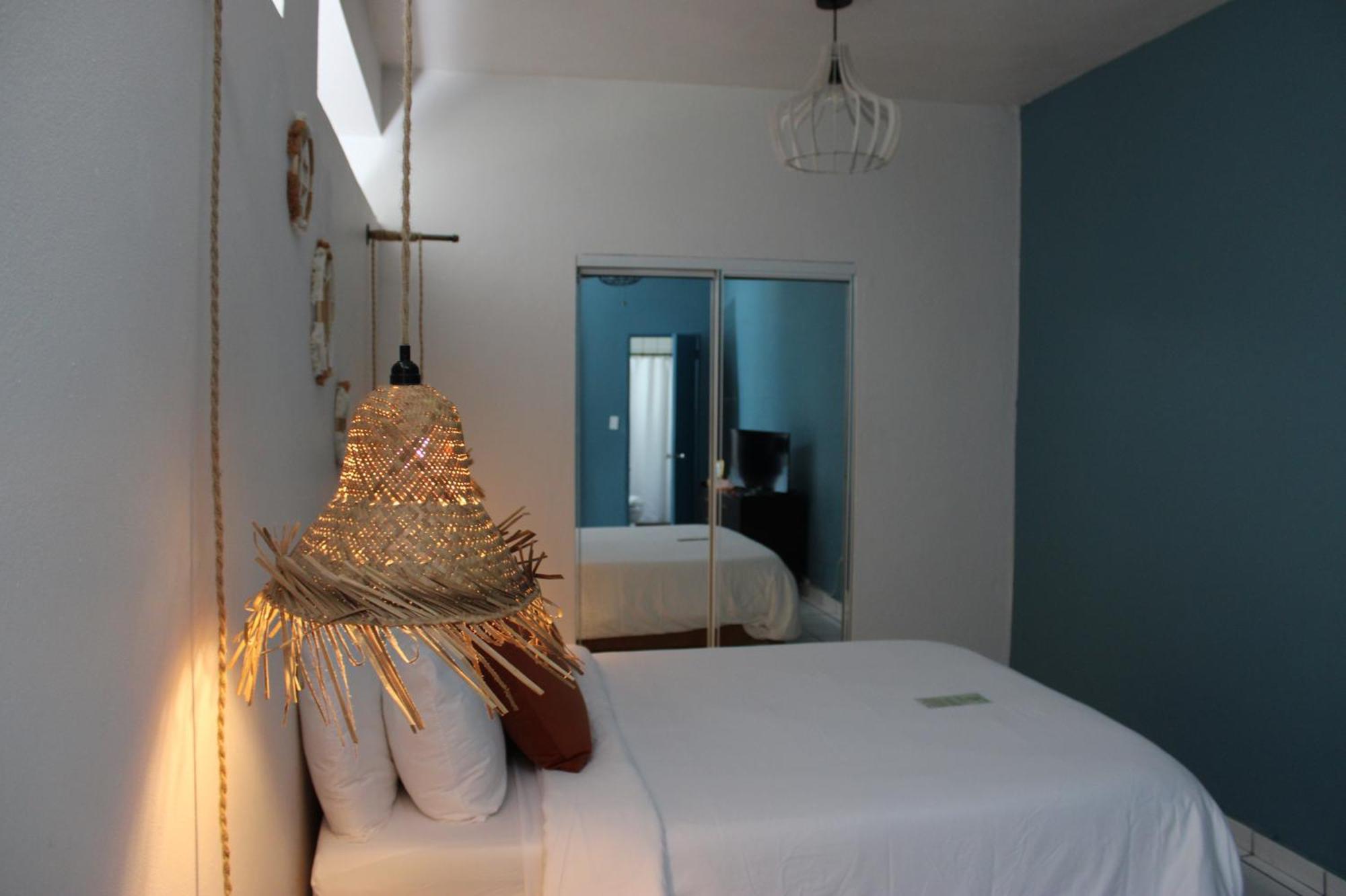 Numero Uno Beach Apartments Сан Хуан Екстериор снимка