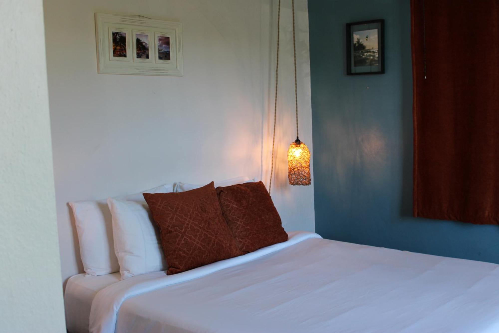 Numero Uno Beach Apartments Сан Хуан Екстериор снимка