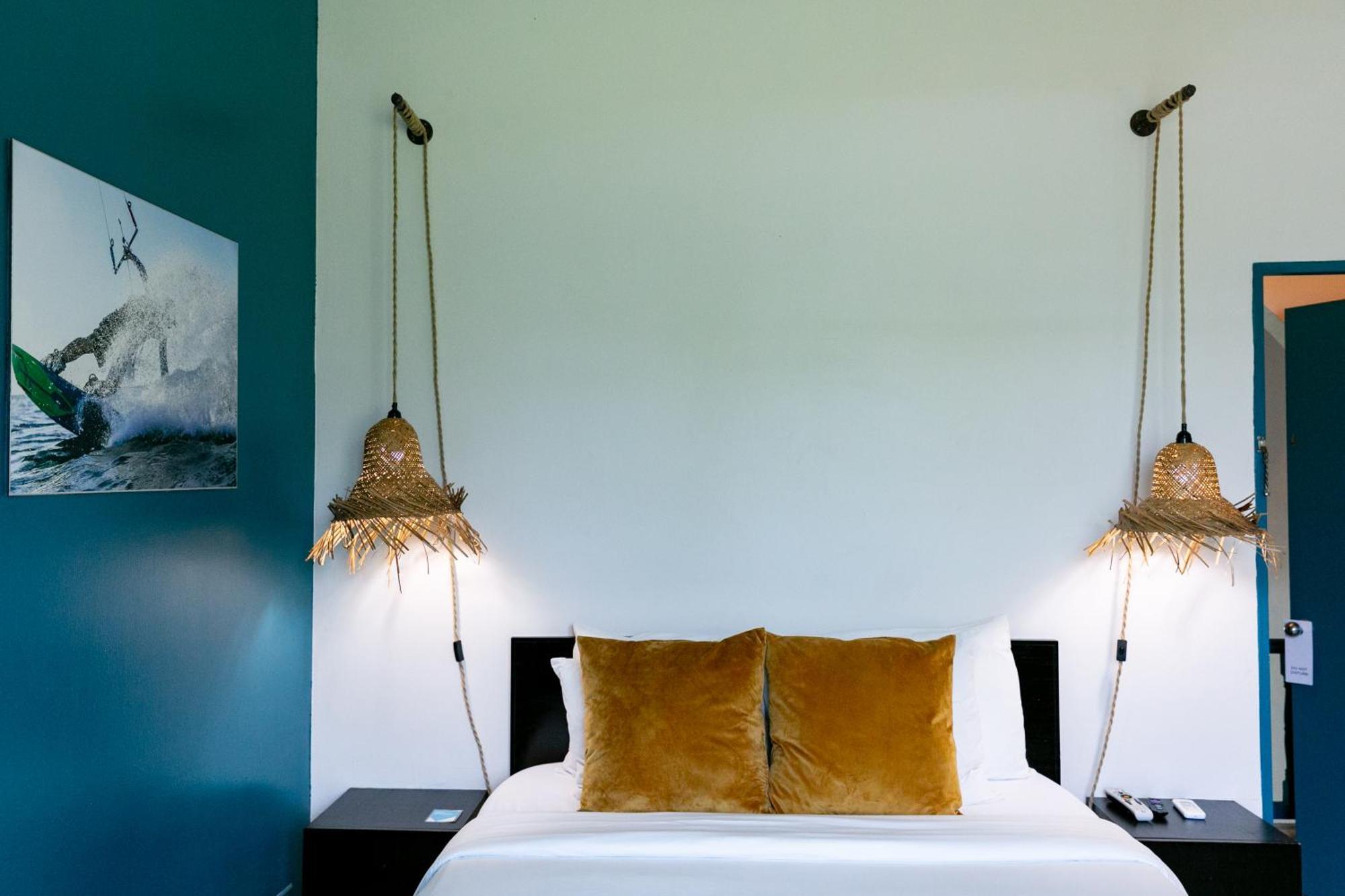Numero Uno Beach Apartments Сан Хуан Екстериор снимка